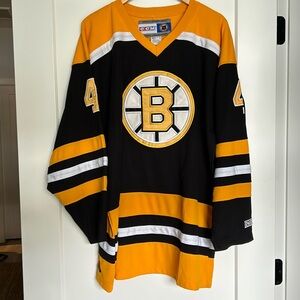 Men’s hockey jersey